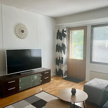 Vaeaeksy Rivitalo 62 M2 Appartement