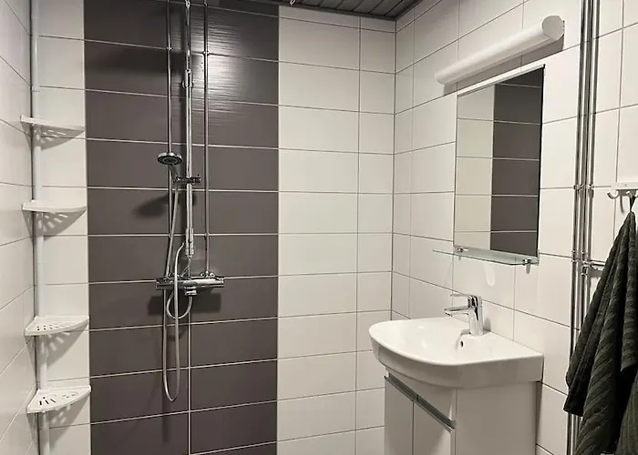 Vaeaeksy Rivitalo 62 M2 *